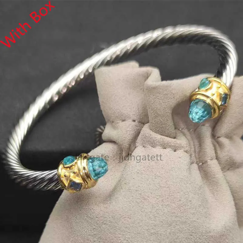 Braccialetti a catena alla moda con lettere Braccialetti di design per donne in cristallo Braccialetti per gioielli Polsino in rame placcato oro Amanti del matrimonio Bracciale regalo sorella con scatola