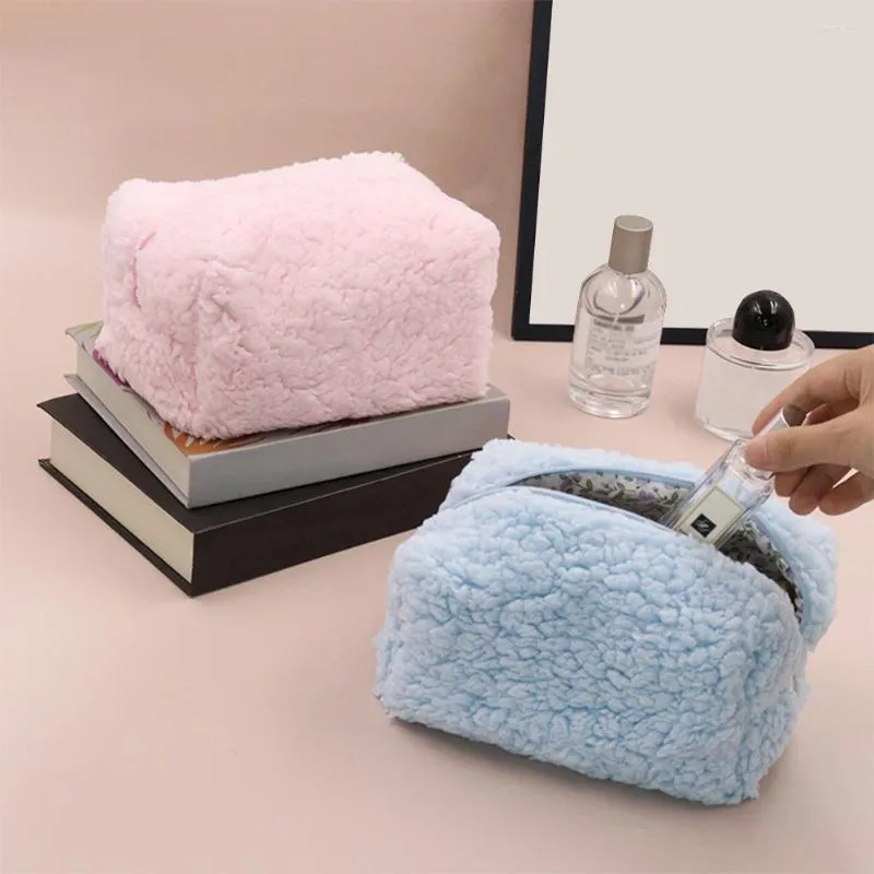 Cosmetic Bags Lambswool Plush Large Travel Toiletry Bag With Zipper Capacity Solid Color For Women Girls Toiletries Accessories