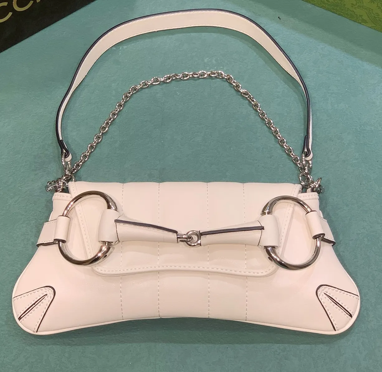 Womens Leather Designer Shoulder Bag Luxurious Tote Handbag With Chain