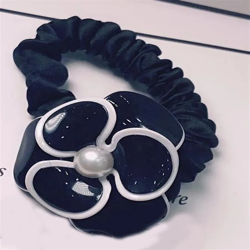 5X4 5CM Fashion black and white acrylic flower head rope rubber bands hair ring hairpin for ladies favorite headdress Jewelry Acce249c