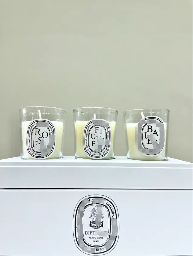 Diptyqu Classic Candle Aromatherapy Three Piece Set Baies+Roses+Figuier Christmas gift Birthday gift for women for girl Enjoying the fragrance