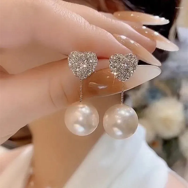 Orecchini pendenti 2024 Trend Crytal Love Heart Pearl Dangel Coreano Donna elegante Gioielli Strass Accessori regalo per feste estive