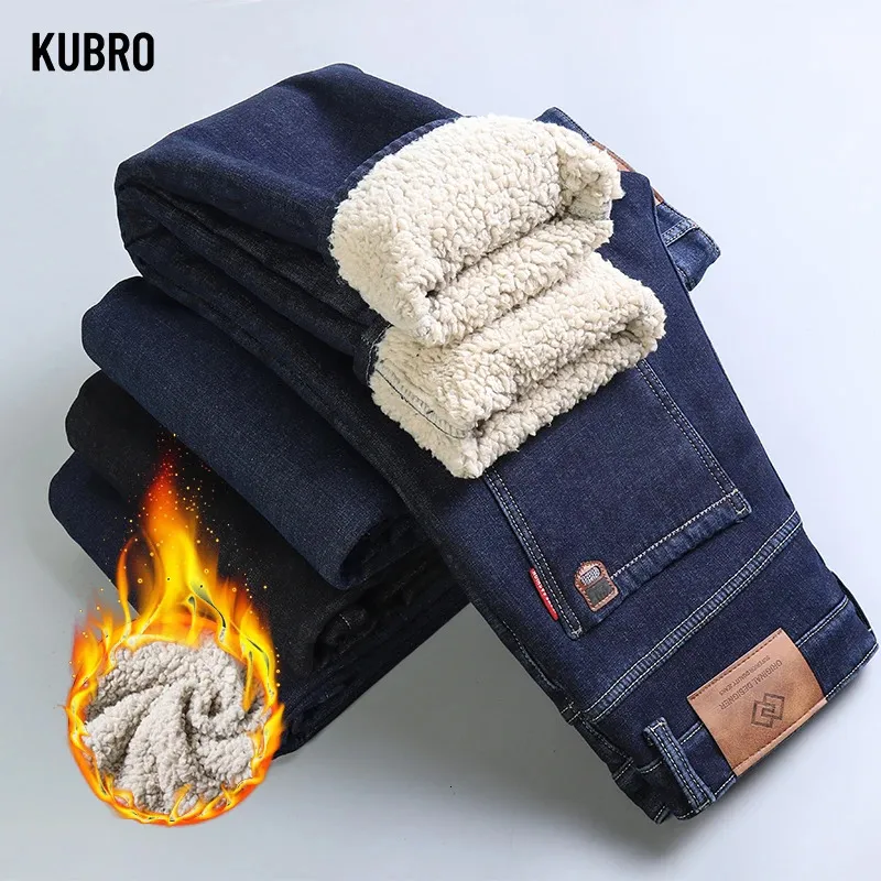 Jeans masculin kubro automne chaud chaude toison hommes 2023 étirement droit épais pantalon de jean thermique décontracté.