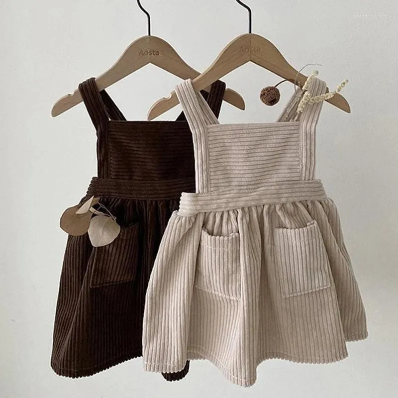 Flicka klänningar vintage khaki/brun corduroy små flickor rem klänning dubbla fickor småbarn baby xmas vår vinter barn kläder