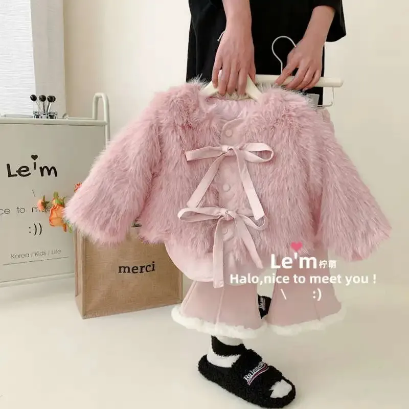 Conjuntos de ropa Conjunto de ropa para niñas Otoño Invierno Niños Moda Suéter de lana Abrigo Tops de punto Falda de cuero plisada de terciopelo 231213