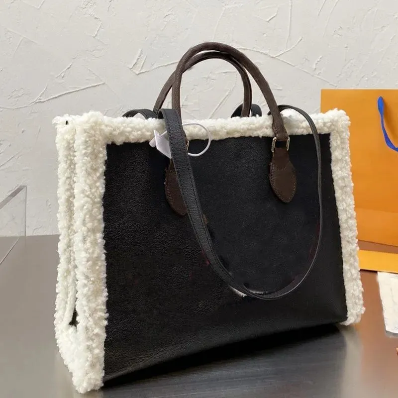 Sacs de créateurs Bonne qualité Luxurys Femmes Sacs à main Sac carré FashionShoulder Grande capacité Paquet Sac fourre-tout en laine Mode Véritable Cuir Classique