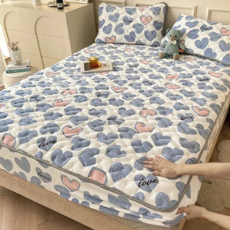 BEDSPREATH SOFT MADRASS COVER Tjock quiltat utrustat BED Sheet Fashion Printed Queen King Bed Breads Bed Linen Dust Cover 231214