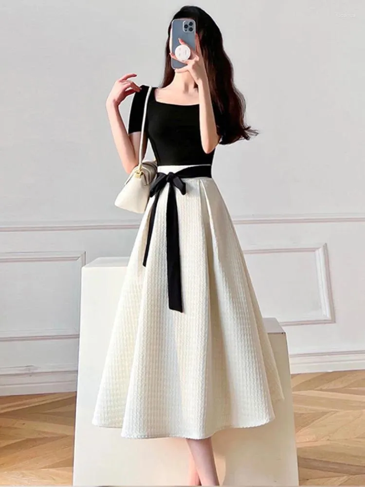 Feestjurken Franse kleine geurige zomer patchwork jurk vierkante nek puff mouwen bow midi voor vrouwen 2023 vintage kleding elegant