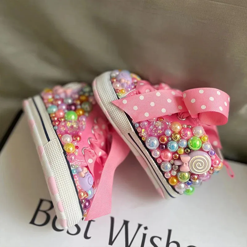 Premiers marcheurs aléatoire sucette bonbons marche toile bébé infantile chaussures semelle souple baskets pour fille fête d'anniversaire à la main Bling 231213