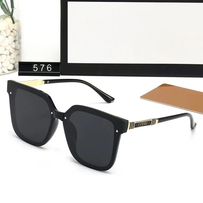 Gafas de sol clásicas Lente Polaroid Carta de diseñador para mujer Gafas para hombre Gafas senior para mujer Marco de anteojos Vintage Metal Sun Gl296J