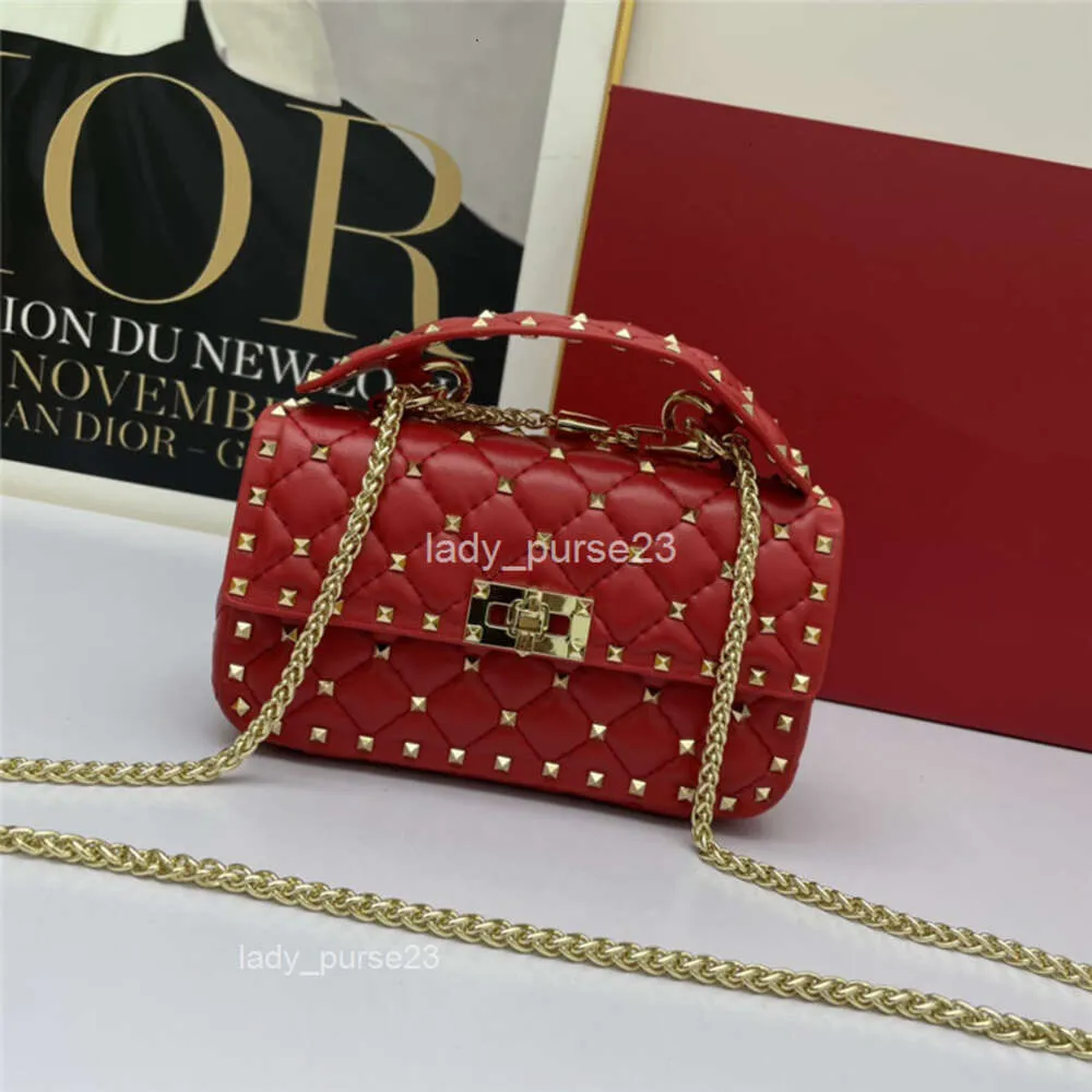 DHgate Valentino Chain Leather Handbag Small Diamond Crossbody Bag for Women Versatile Shoulder Bag with Rivet and Studs Sheepskin BS2G Bags Luggage Accessories