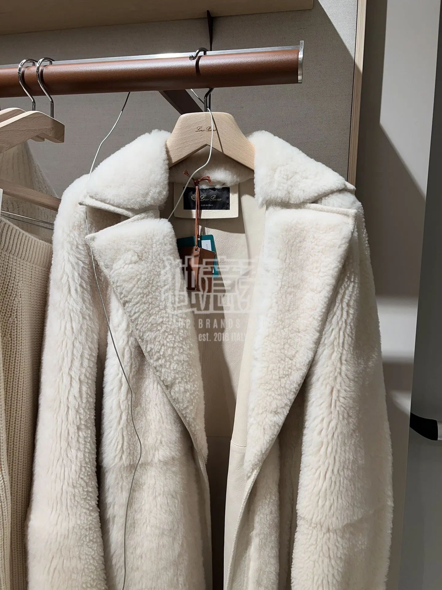 Womens päls höst och vinter loro pälsrock beige rockar piana