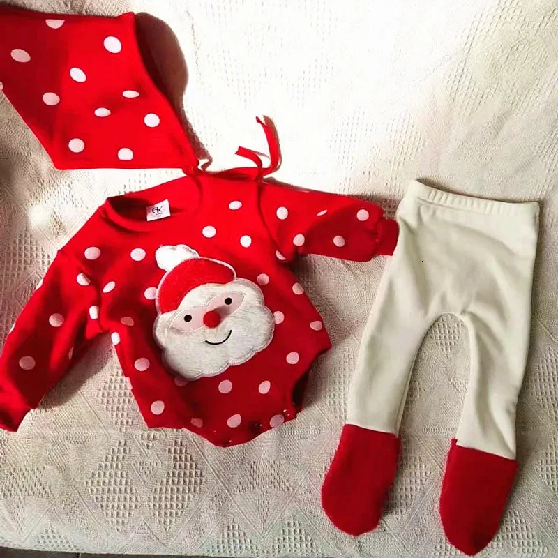 Zestawy odzieży Baby Girl Boy Christmas Clothing Zestaw z zimowym nadrukiem kropkową i aksamitnym kombinezonem Baby czyste bawełniane grube dziecięce ubrania 231214