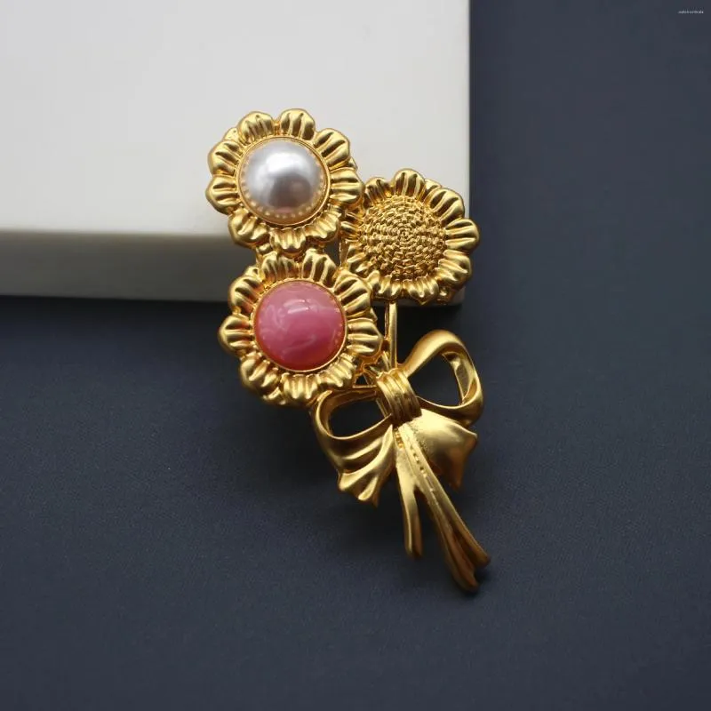 Brooches Light Luxury Fashion Vintage Sunflower Brooch For Women Jewelry Accessories