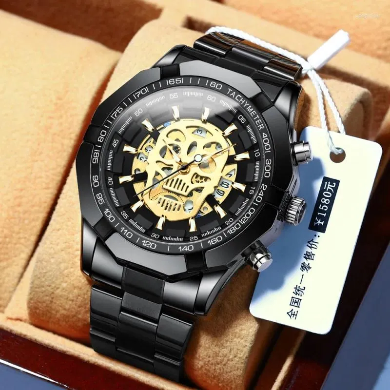 Armbanduhren Binbond Uhr Mode Casual Spot Luminous Skull Hollow Out Herren