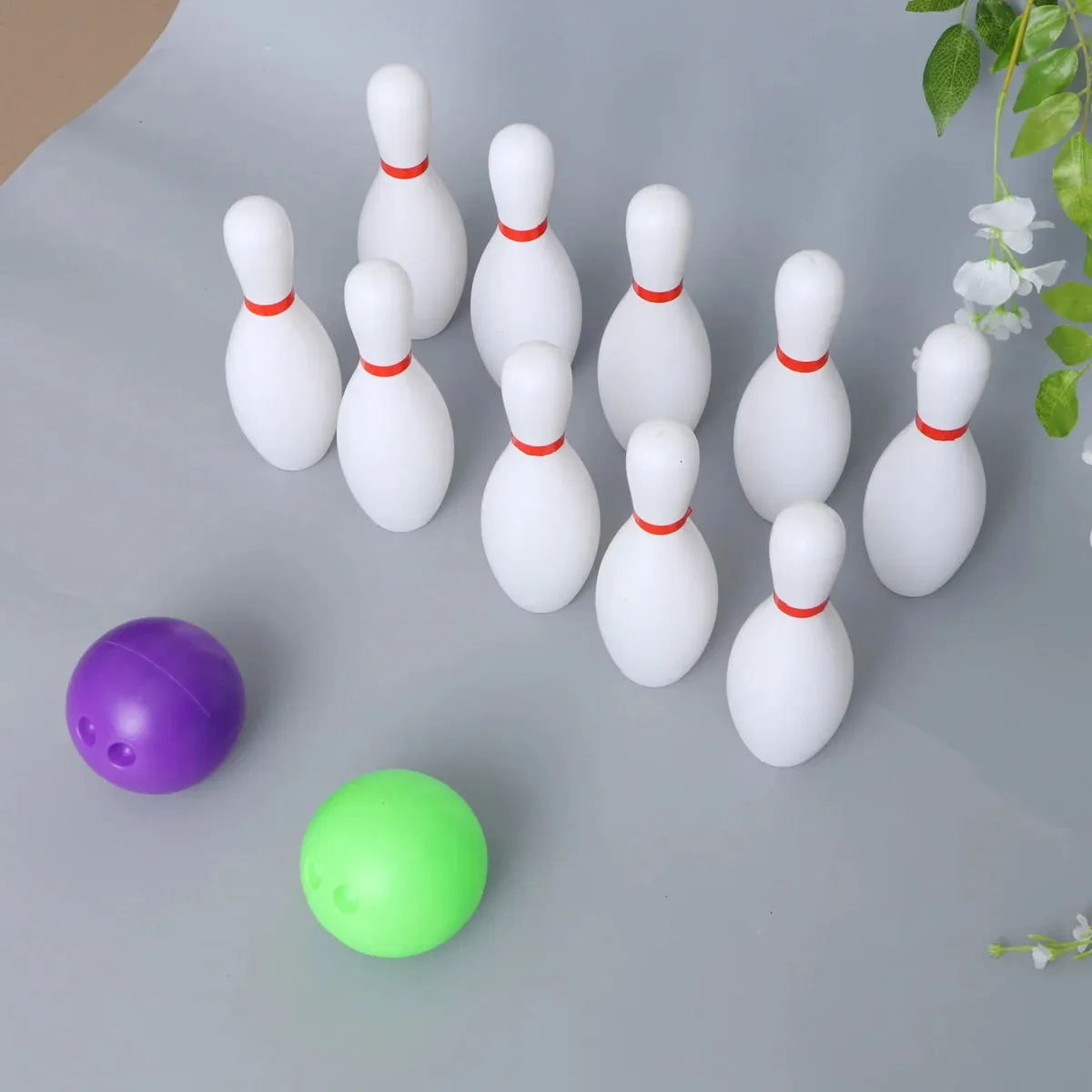 Fun Express - - Valentine Bowling Set - Party Favors - 12 Pieces