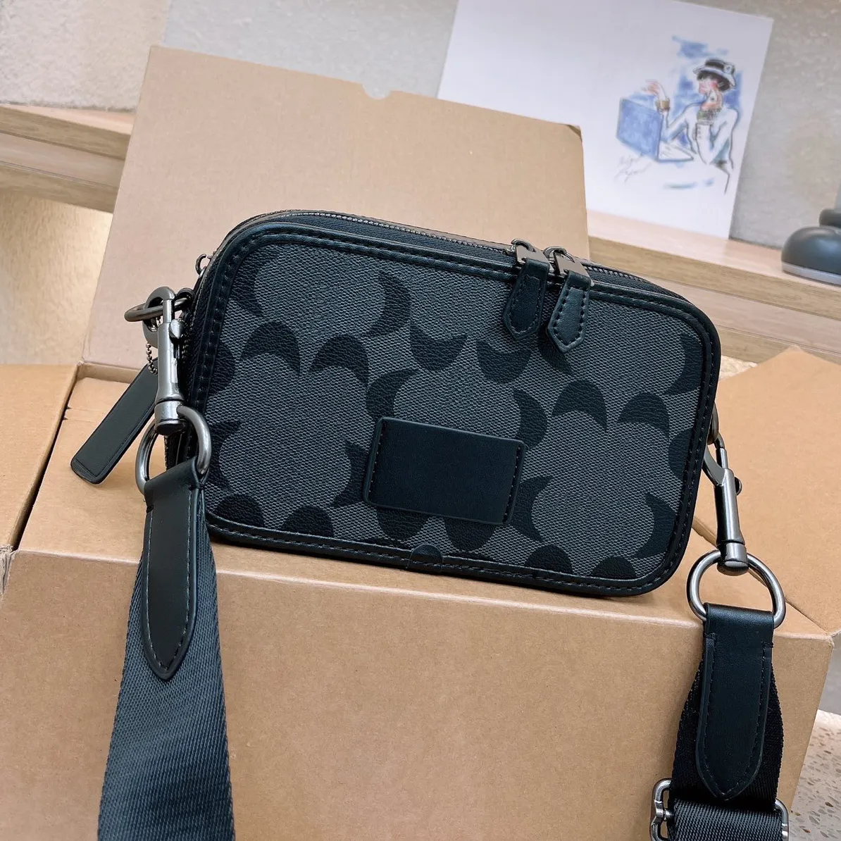 DHgate.com:5A Leather Crossbody Bag for Men, Designer Camera DHgate.com:5A Leather Crossbody Bag for Men, Designer Camera