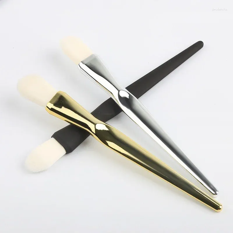 Pincéis de maquiagem 1 PCS Mulheres Negras Profissional Corretivo Pó Blush Líquido Fundação Rosto Make Up Brush Tools Ferramenta Cosmética