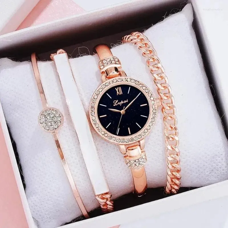 Wristwatches Models Korean Version Trend Diamond Inlaid Watch Fashion Commerce Four Piece Set Lady Versatile Quartz