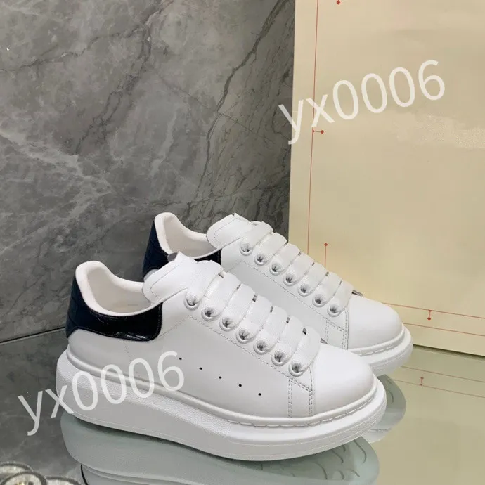 Designer Hommes Femmes Sneaker Chaussures Casual Baskets En Cuir Brodé Stripes Blanc Chaussure Plate-Forme Plate-Forme Baskets De Sport 35-46 xsd230413