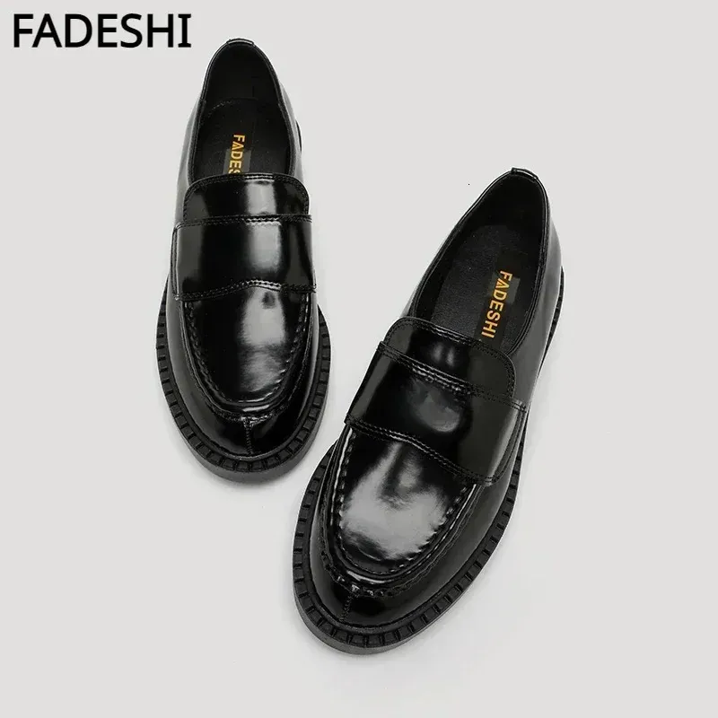 حذاء اللباس Fadeshi Women Lefu Round Toe Slip Slipe Slip on Shoes High Heel Slip على أحذية جلدية صغيرة أسود حجم 35-41 231213