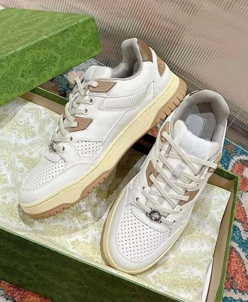 DHgate.com:Mens Basketball-Inspired Sneakers, Distressed Effect 
