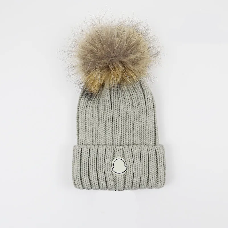 wholesale Créateur de mode MONCLiR automne et hiver nouveau chapeau de laine tricoté chapeau tricoté de luxe site officiel version 1: 1 artisanat