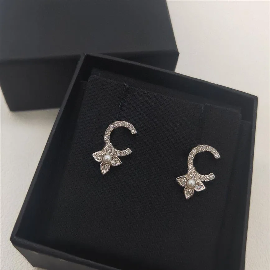 2022 Boucle d'oreille de charme de qualité supérieure avec perles de coquillage naturelles en forme de diamant et de fleur en plaqué or 18 carats pour femmes bijoux de mariage 248S