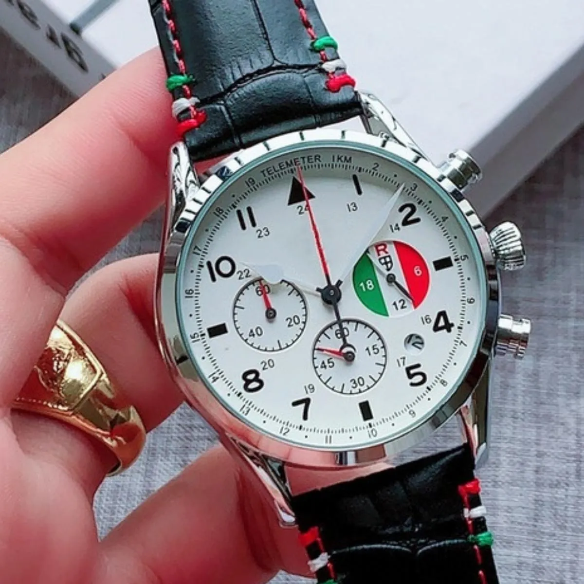 Orologi al quarzo di hotsell lusso