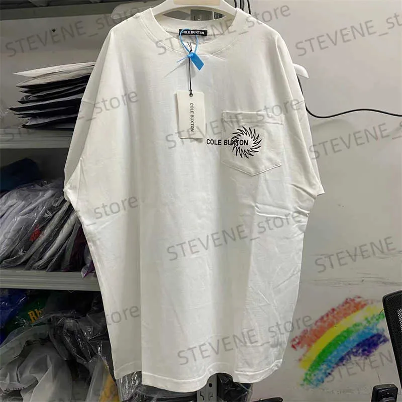 Herrt-shirts 2023SS Cole Buxton Pocket T-shirt Män kvinnor 1 1 Bästa kvalitet Streetwear CB Tee Black White Top med taggar T231215