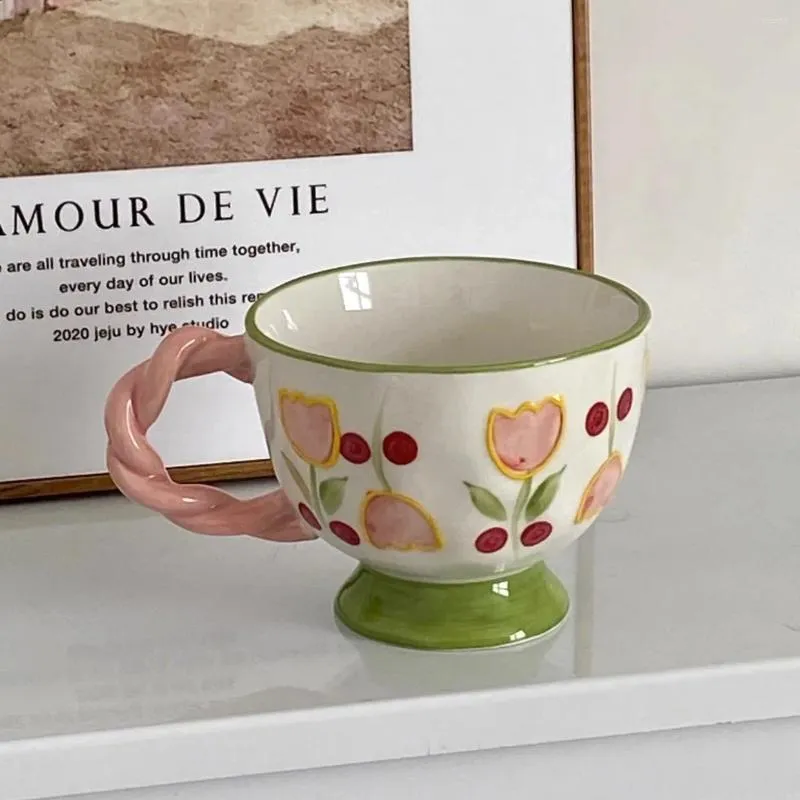 Tazze Tazza da caffè creativa Ceramica Fiore di tulipano rosa Tazza da tè Piatto da torta pomeridiano Assiettes Mariage Accessori da cucina