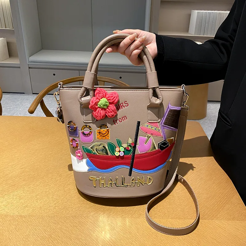 Women bags 5 colors high-grade thick leather fashion bucket bag sweet little fresh graffiti retro handbag creative trend embroidery western style handbags 8164#