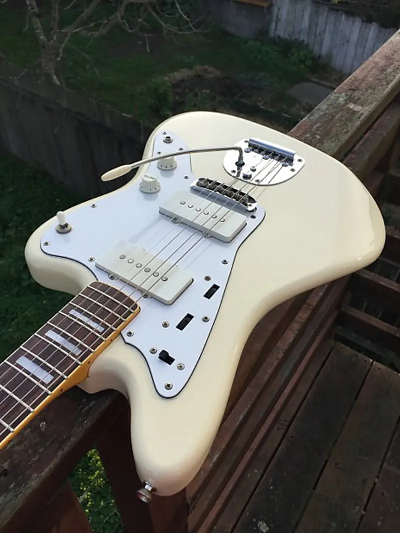 Rare Jazzmaster Journeyman Crème Blanc Guitare Électrique Grand Bloc Incrustation Micros Simple Bobine Flottant Tremolo Pont Whammy bar Vintage Tuners