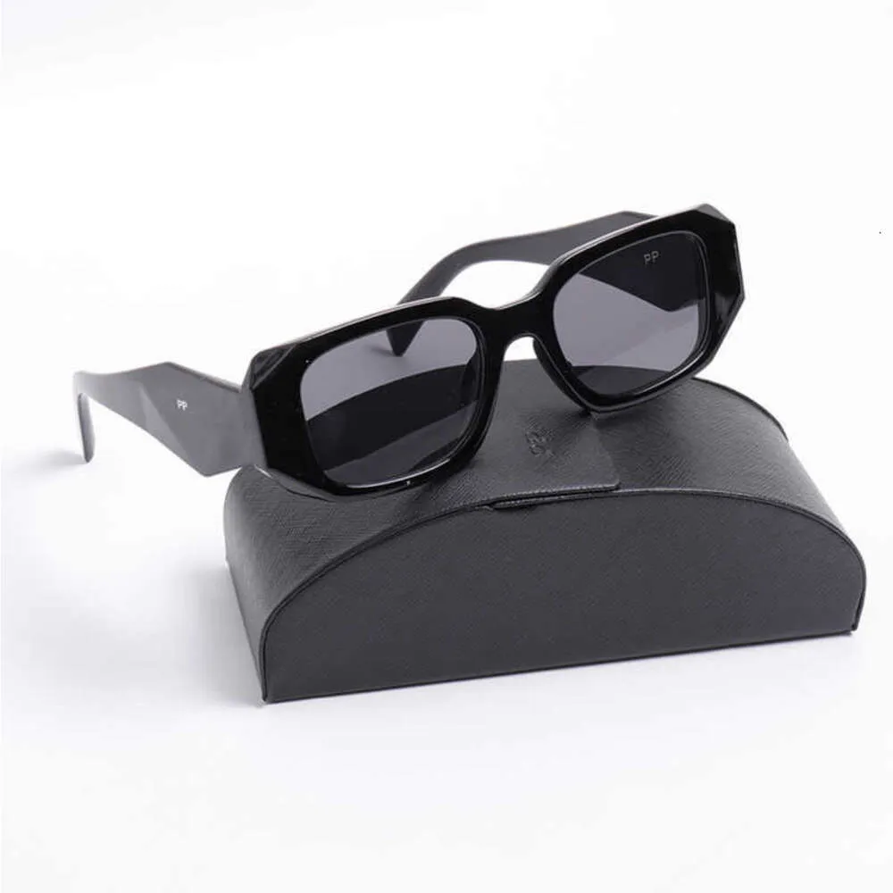 Diseñador de moda Gafas de sol Goggle Beach Gafas de sol para hombre mujer 7 colores opcionales Buena calidad007