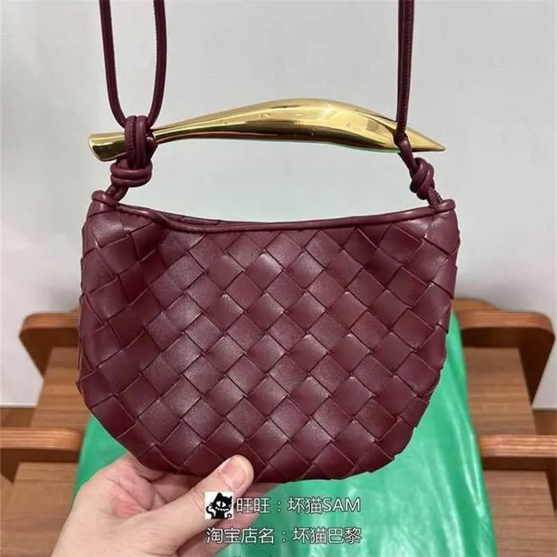 Sardines Bag BottegassVenetaa Genuine Leather Woven Genuine Leather Place an order to contact customer service in Paris France 2023 early spring wine red wove