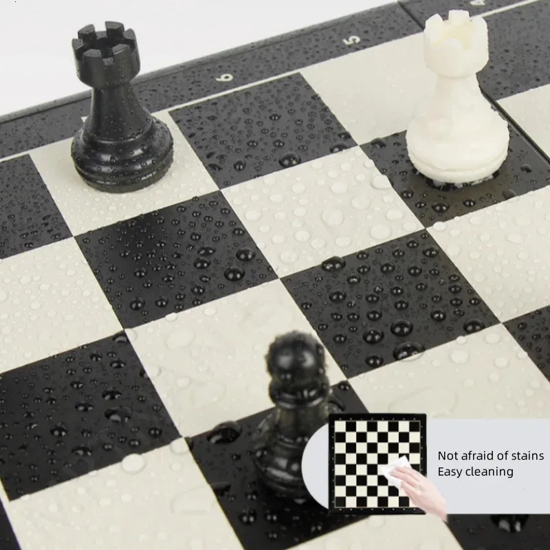 2 Scacchiere Pieghevoli In Pelle, 43x43 Cm - Tavole Da Gioco Portatili Per Scacchi, Dama E Go, Facili Da Pulire E Trasportare - 4