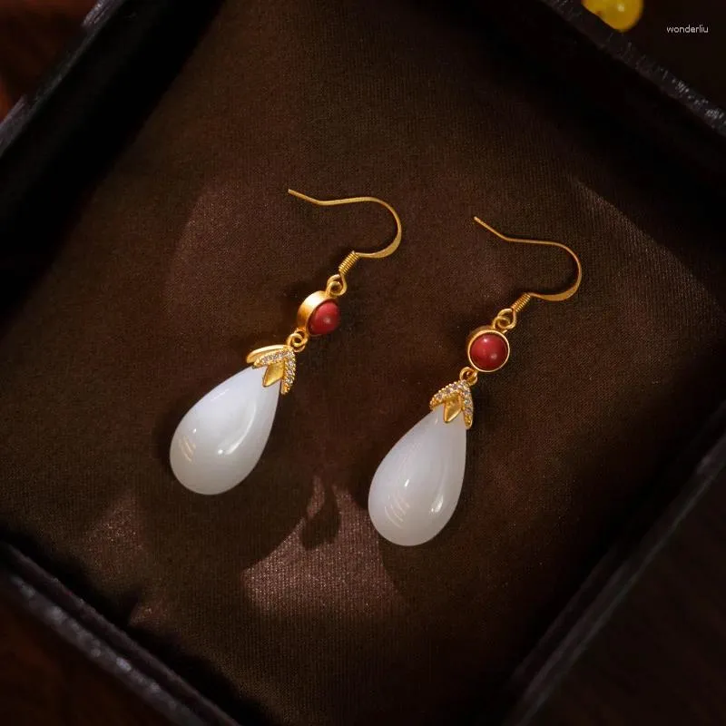 Dingle örhängen i lång naturlig en vit jade för kvinnor kinesisk stil vintage sydröd turmalin öron smycken tillbehör