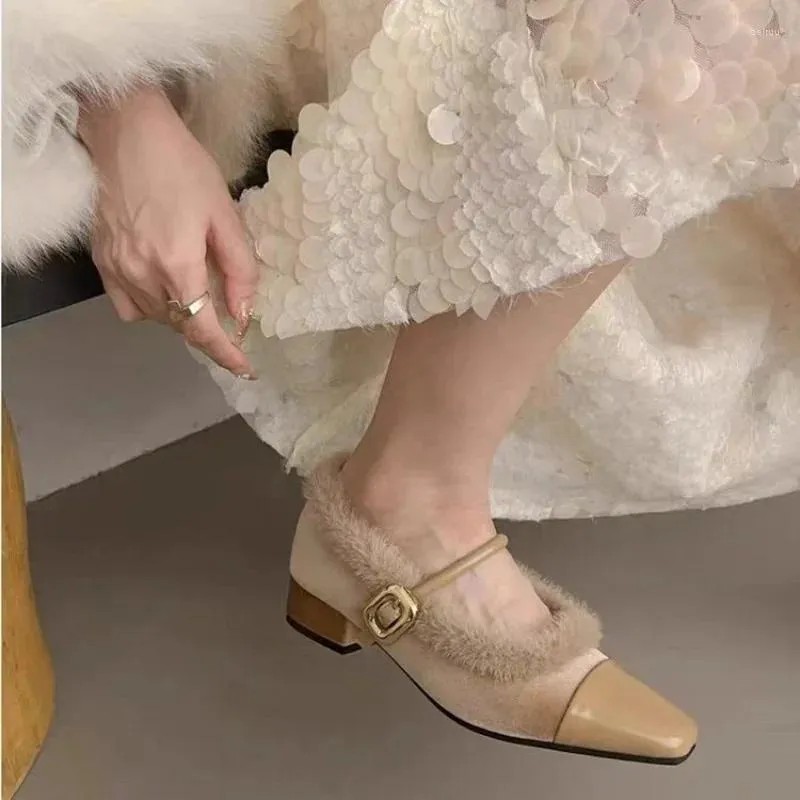 Sapatos de vestido Grosso Salto Costura Mary Jane Mulheres 2023 Inverno Quente Algodão para Cinto Fivela Plataforma De Dedo Pontudo