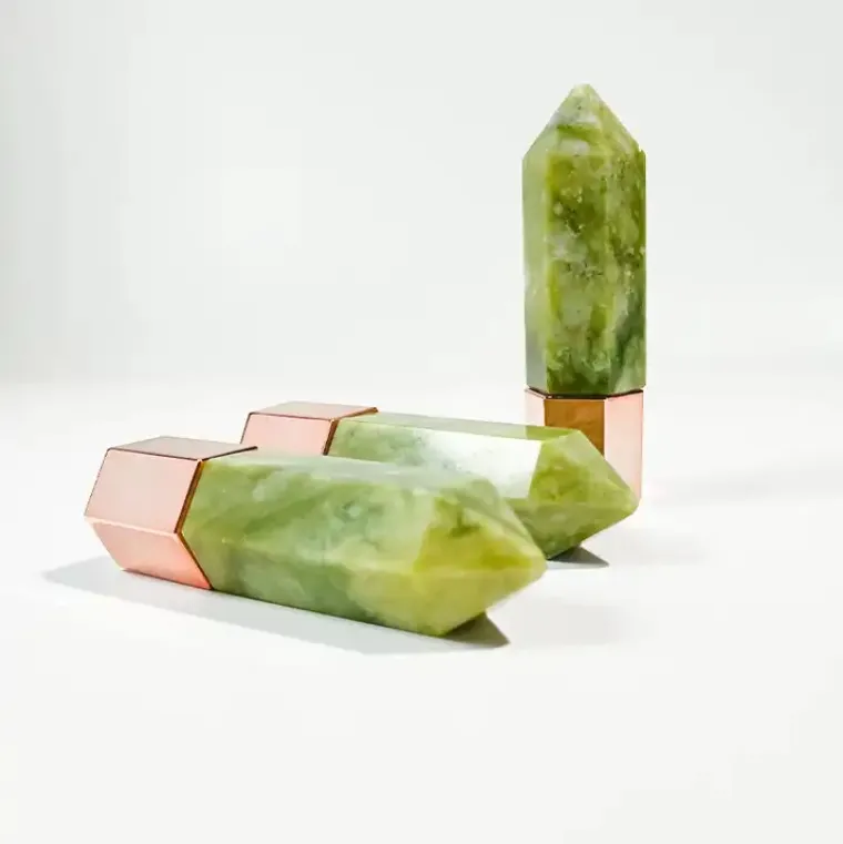 Kamień naturalny kwarc róży zielony jadeiczny wałek olejku eterycznego masaż wałka kryształowa butelka oleju perfum