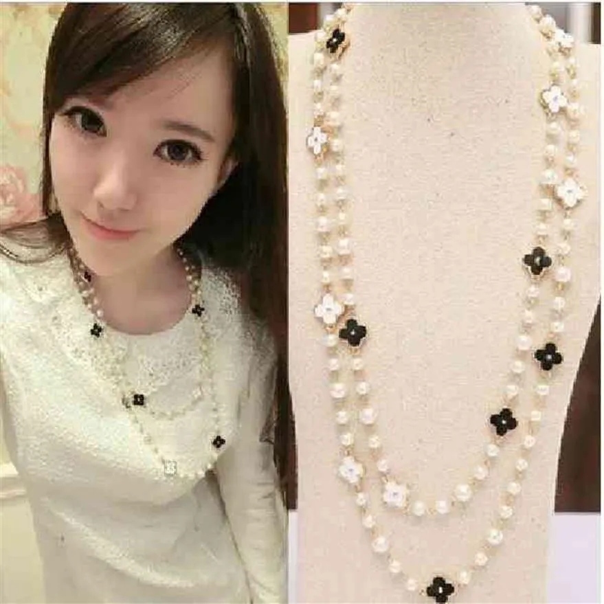Korean Versatile Fashion Clover Pearl Crystal Accessories Exaggerated Decoration Jewelry Long Sweater Necklace206s