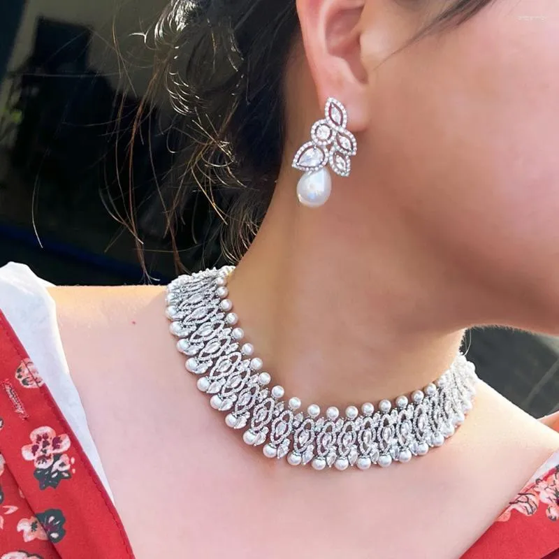 BeaQueen – ensemble collier et boucles d'oreilles pour femmes, Costume de luxe pour mariage, travail en pierre lourde, Zircon cubique blanc, grande perle et JS408