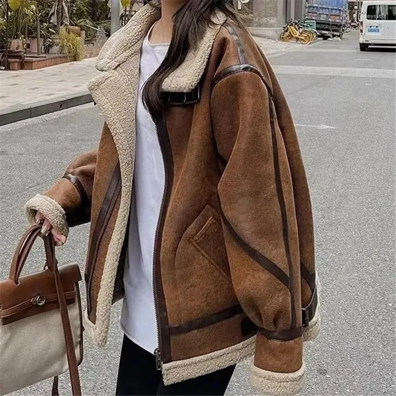 女性の毛皮の冬のシープスキンフェイクスエードレザージャケット女性ラムシアリングアウトウェア長袖ジッパーショートバイカーコート女性G3087