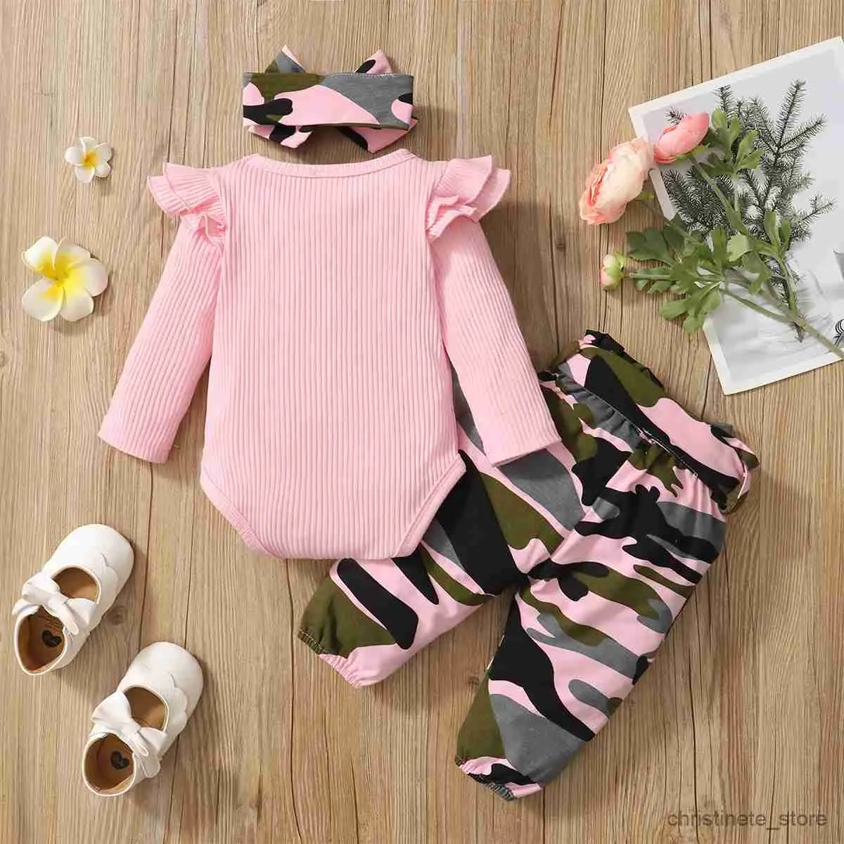 Kledingsets 0-18 maanden pasgeboren babymeisjeskledingset Babymeisjes bodysuit met lange mouwen + camouflagebroek + hoofdband Katoenen kledingpak R231215