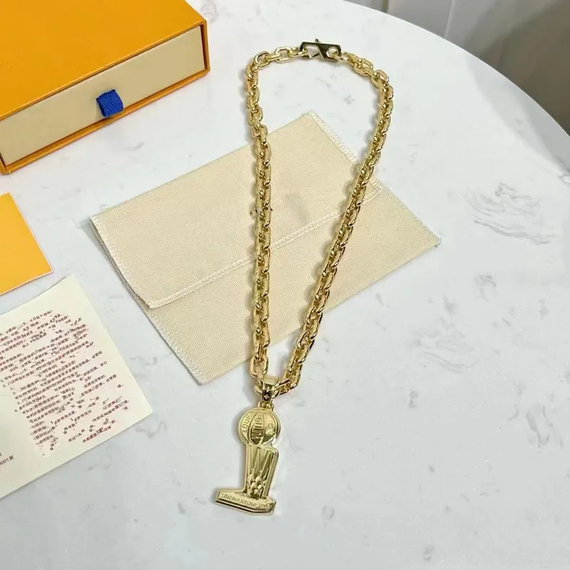 Nouveau luxe de haute qualité en or 18 carats coupe de basket-ball collier pour hommes hip hop rue personnalité bracelet bijoux de mode cadeau de festival