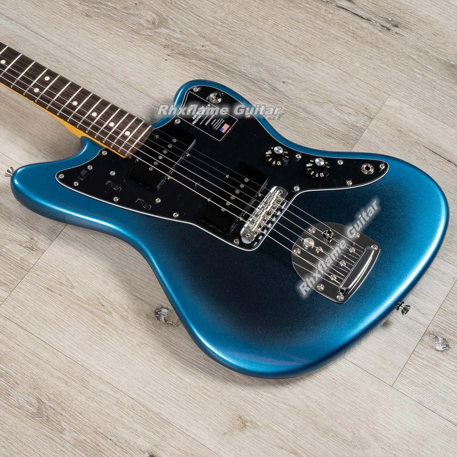 Chitarra elettrica professionale II Jazzmaster Dark Night, manico con finitura Sain, tastiera in palissandro, pickup a bobina singola con intarsio a punti