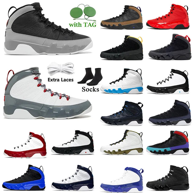Popular sneakers shop in the 9s