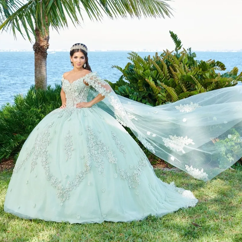 ミントグリーンプリンセスドレスQuinceanera Apprique Lace with Cape Ball Gown Sweet 16 Dresses Gala Vestido de 15 Anos