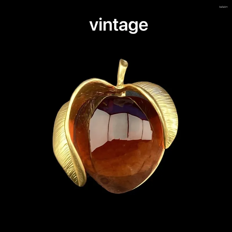 Brooches Vintage Gold Plated Fashion Jelly Glass Inlaid With Peach Shape Sweet Brooch Women's Jewelry