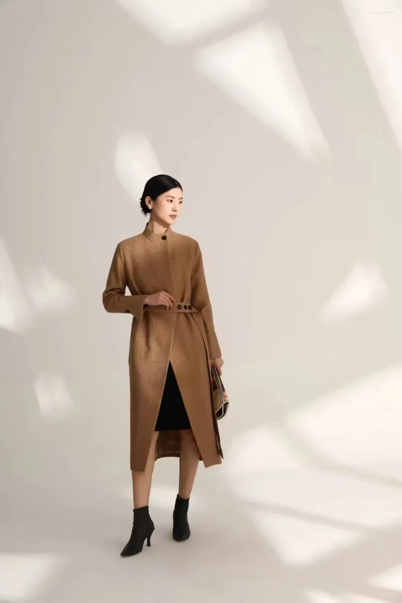 Kopa damska płaszcza jesień pasa streetwearu płaszcz wiatrówki w środkowej długości