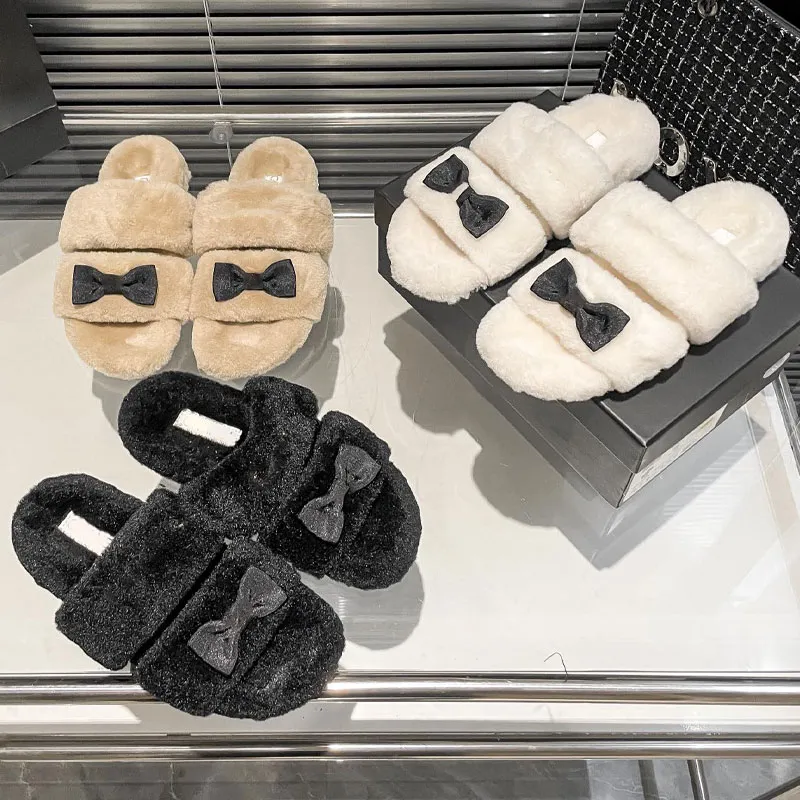 Designer Slippers Ladies Wool Slides Winter Luxury Fluffy Slippers Furry Warm Sandals Comfortable Fuzzy Bowknot Slipper Girl Flip Flop Slipper Metal Letter